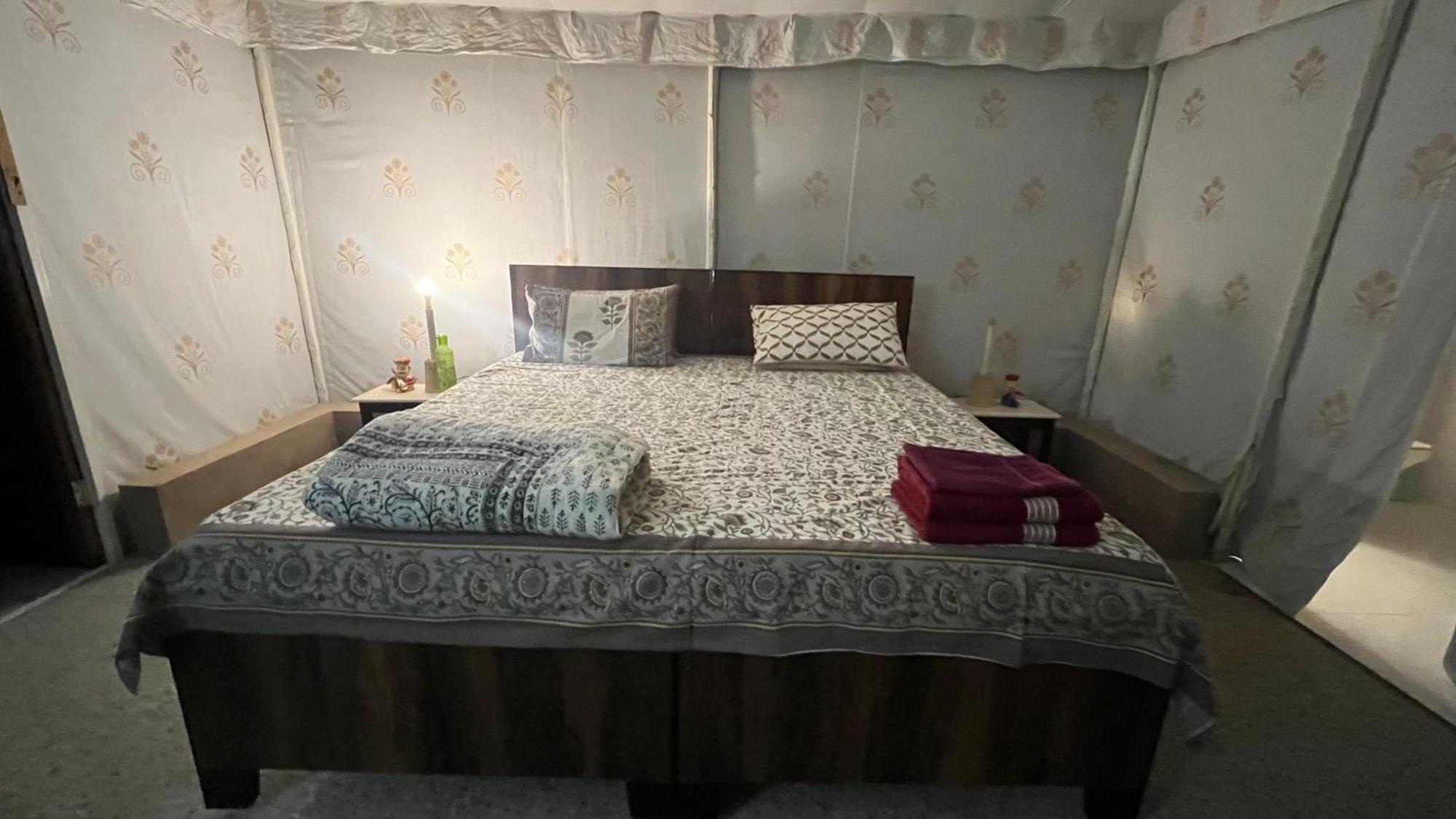 Happy Homestay Jaipur Eksteriør billede
