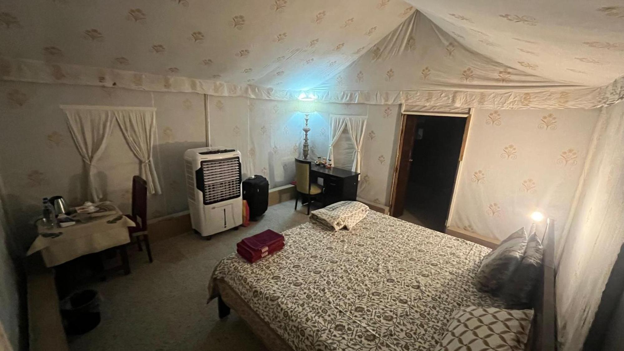 Happy Homestay Jaipur Eksteriør billede